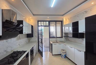 Serviced 3 Bed Apartment with En Suite in Kileleshwa - 3
