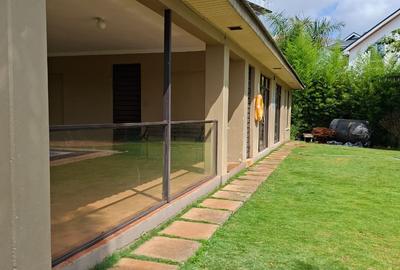 4 Bed Townhouse in Ridgeways - 2