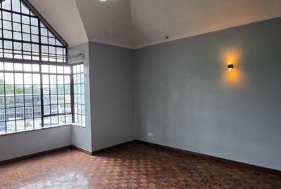 3 Bed Apartment with En Suite in Lavington - 2