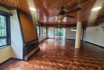 3 Bed Townhouse with En Suite in Westlands Area - 4