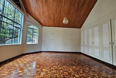 5 Bed House with En Suite in Gigiri - 3