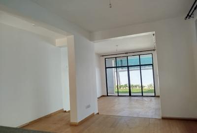 5 Bed House with En Suite in Lavington - 2