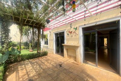 5 Bed Townhouse with En Suite in Lavington