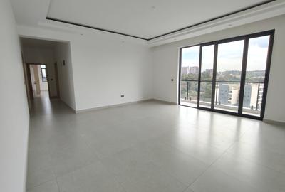 3 Bed Apartment with En Suite at Bro - 4