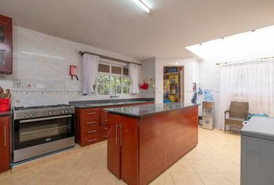 5 Bed Townhouse with En Suite at Waiyaki Way