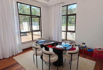 5 Bed House with En Suite at Windy Ridge - 4