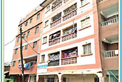 1 Bed Apartment with Parking at Kariobangi South