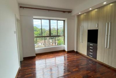 4 Bed Apartment with En Suite in Lavington - 2