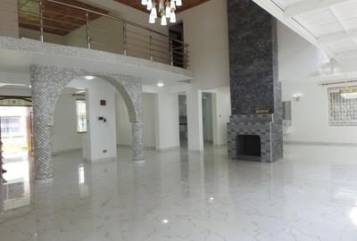 4 Bed House with En Suite in Karen - 2