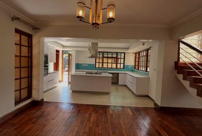 4 Bed House with En Suite in Runda - 3
