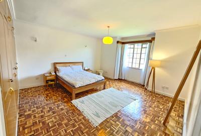 3 Bed Apartment with En Suite in Lavington - 4