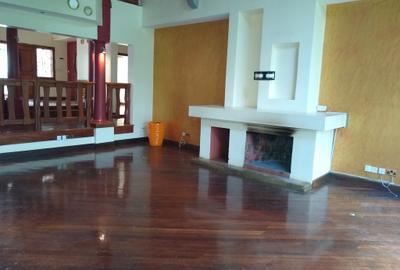 5 Bed House with En Suite at