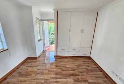 3 Bed House with En Suite in Runda