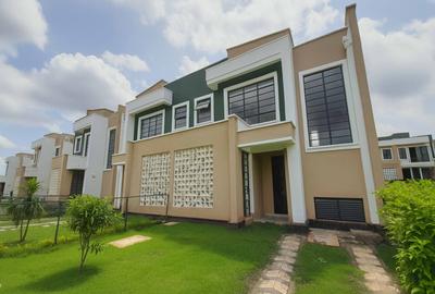 4 Bed House with En Suite at Namanga Road