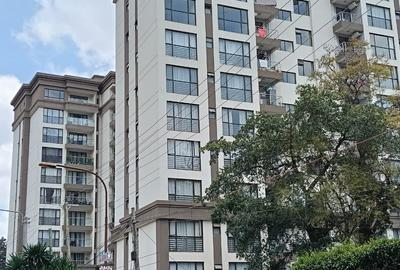 3 Bed Apartment with En Suite in Riverside