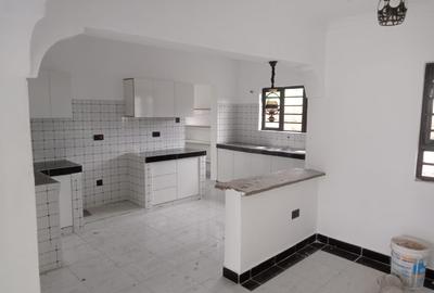 3 Bed House with En Suite at Olkeri - 4