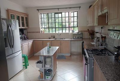 4 Bed House with En Suite at Karen Plains