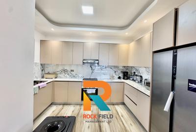 Serviced 2 Bed Apartment with En Suite in Brookside - 3