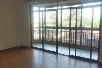 3 Bed Apartment with En Suite in Upper Hill