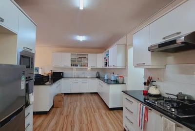 4 Bed Townhouse with En Suite in Kitisuru