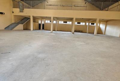 9,800 ft² Warehouse in Ruaraka - 3