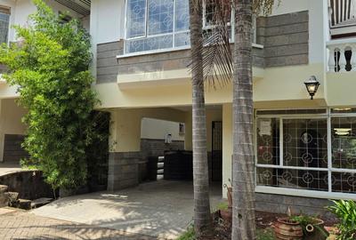 4 Bed Townhouse with En Suite at Dennis Pritt - 2