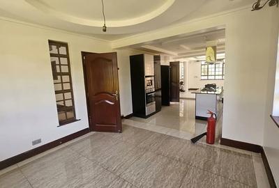 5 Bed House with En Suite at Runda