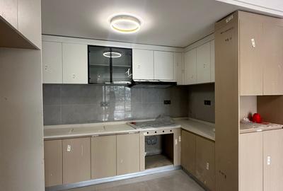 3 Bed Apartment with En Suite in Riverside - 4