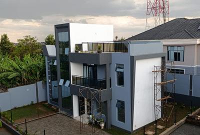 4 Bed Townhouse with En Suite at Mugutha