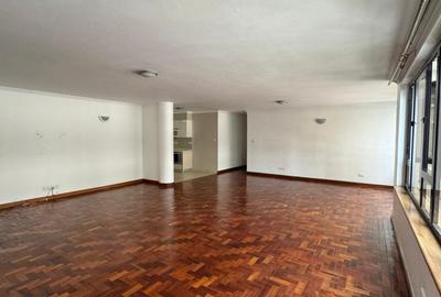 3 Bed Apartment with En Suite in Riverside - 2