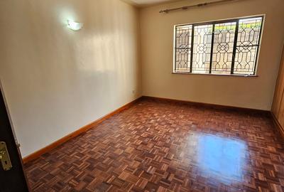 5 Bed Townhouse with En Suite at Lavington