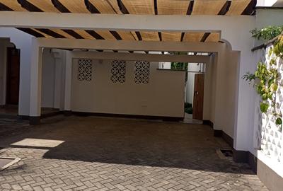 4 Bed Townhouse with En Suite in Nyali Area - 4
