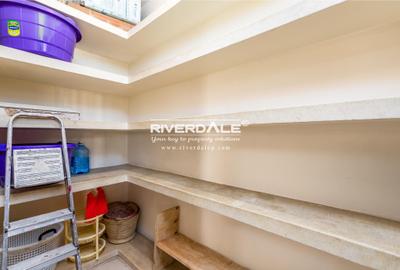 3 Bed Apartment with En Suite in Kilimani - 4