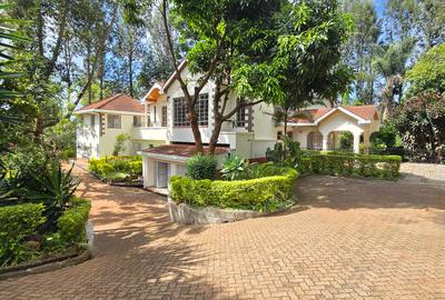 4 Bed House with En Suite in Runda - 2