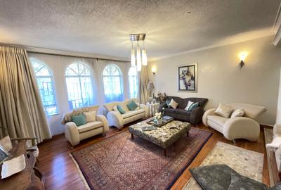 5 Bed Townhouse with En Suite in Riverside - 4