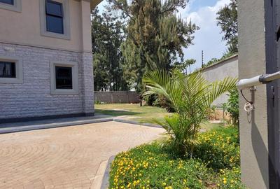 5 Bed House with En Suite in Muthaiga