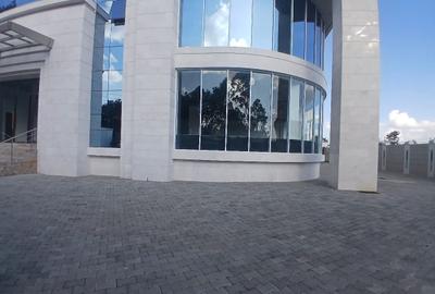 5,600 ft² Office with Parking in Karen