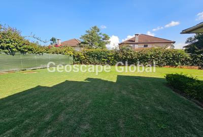 5 Bed House with En Suite in Runda
