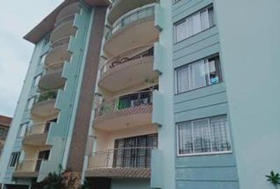 3 Bed Apartment with En Suite at Rhapta Road