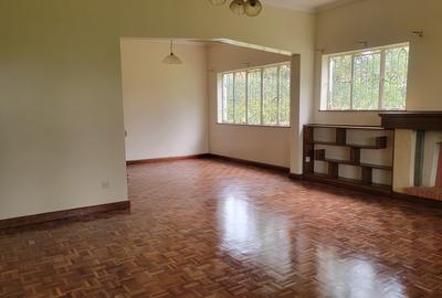 4 Bed House with Garden in Garden Estate