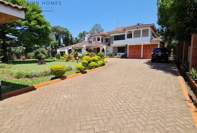 5 Bed House with En Suite at Runda