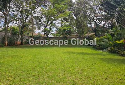 5 Bed House with En Suite in Runda - 2