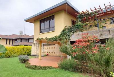 4 Bed House with En Suite at Runda