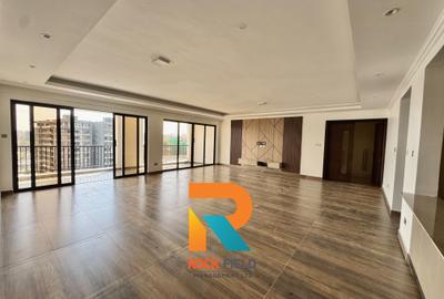 3 Bed Apartment with En Suite in Brookside