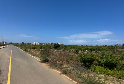 Land at Kikambala - Mombasa Malindi Highway - 4