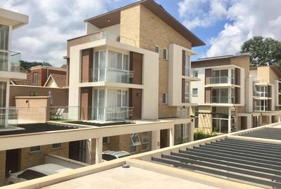 4 Bed Townhouse with En Suite at Lavington