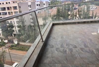 4 Bed Apartment with En Suite in Westlands Area