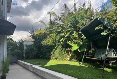 5 Bed Townhouse with En Suite at Lavington Green