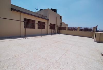 2 Bed Apartment with En Suite in Naivasha Road - 4