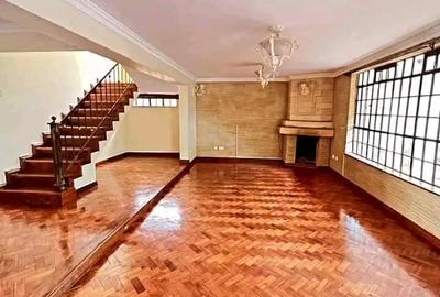 5 Bed Townhouse with En Suite at Lavington Green